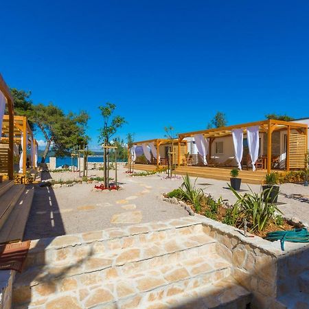 Mobile Homes Pine Tree Dobropoljana Εξωτερικό φωτογραφία
