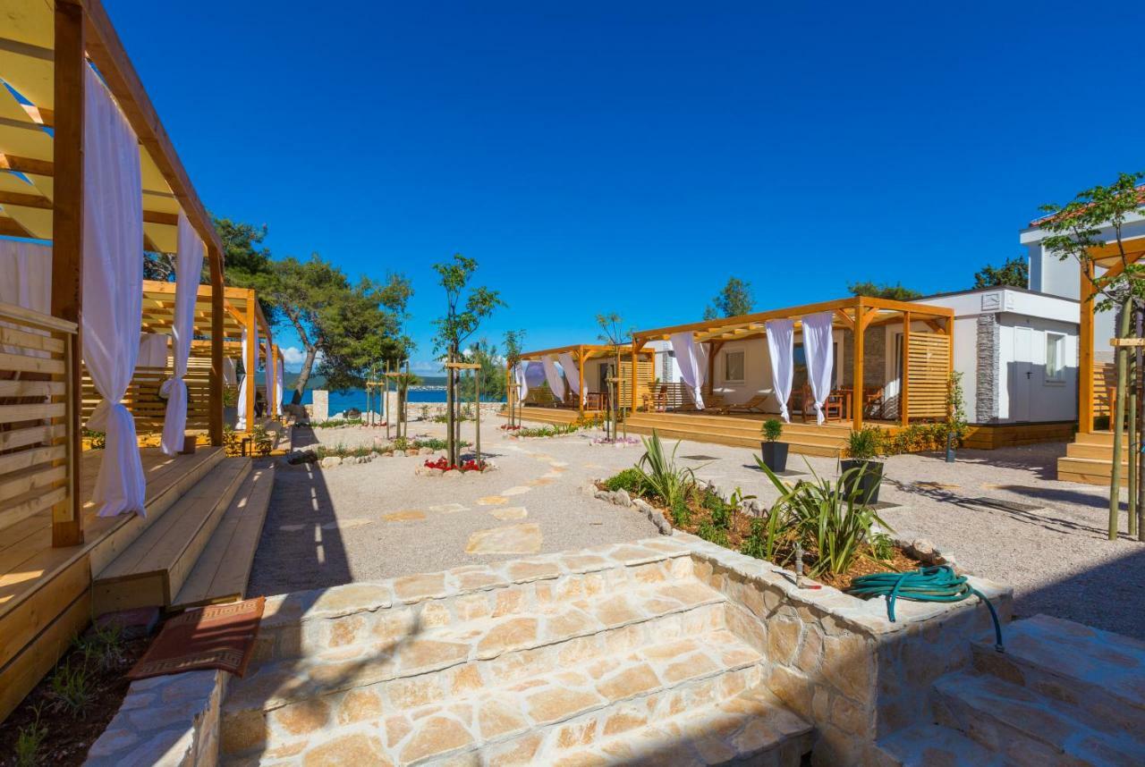 Mobile Homes Pine Tree Dobropoljana Εξωτερικό φωτογραφία