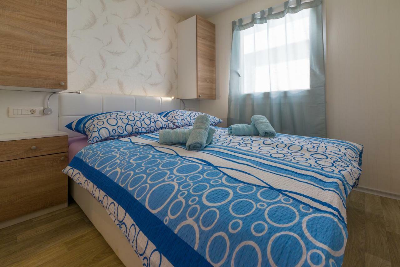 Mobile Homes Pine Tree Dobropoljana Εξωτερικό φωτογραφία