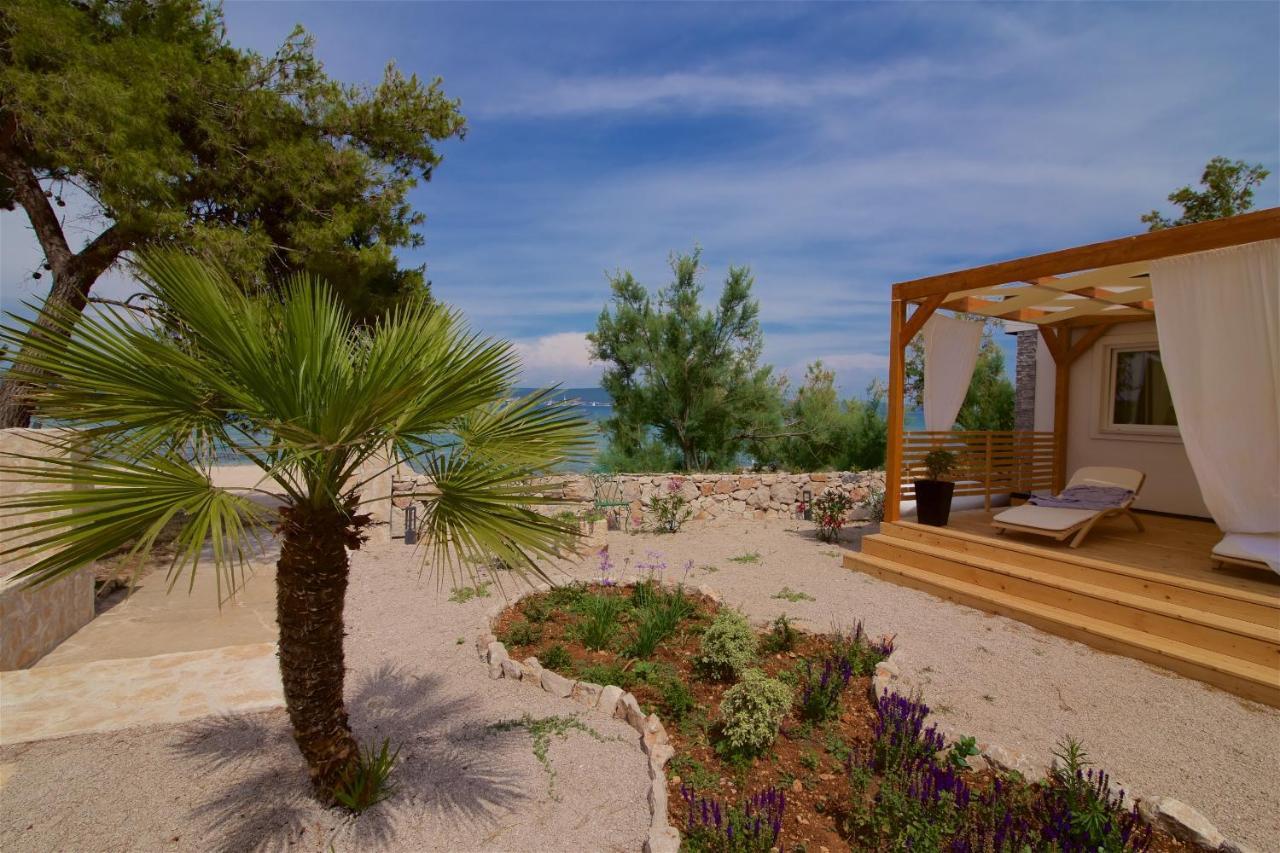Mobile Homes Pine Tree Dobropoljana Εξωτερικό φωτογραφία