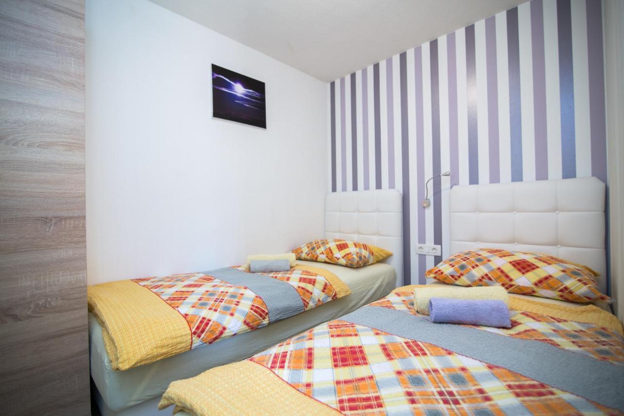 Mobile Homes Pine Tree Dobropoljana Εξωτερικό φωτογραφία